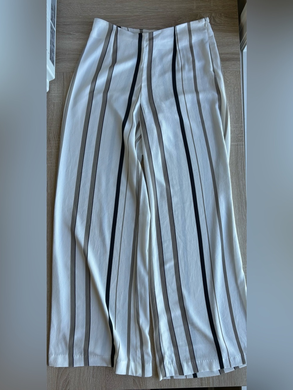 Lucy Paris White Wide-Leg Pants with Stripes S 38